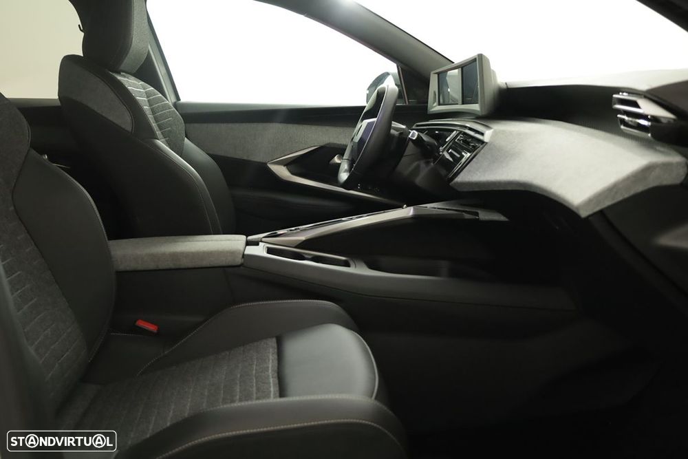 Peugeot 3008 1.2 Hybrid Allure e-DCS6 - 18