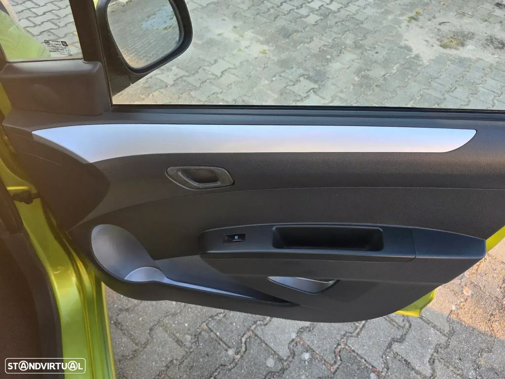 Chevrolet Spark 1.2 LT ESC - 24