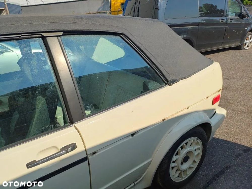 Volkswagen Golf - 22