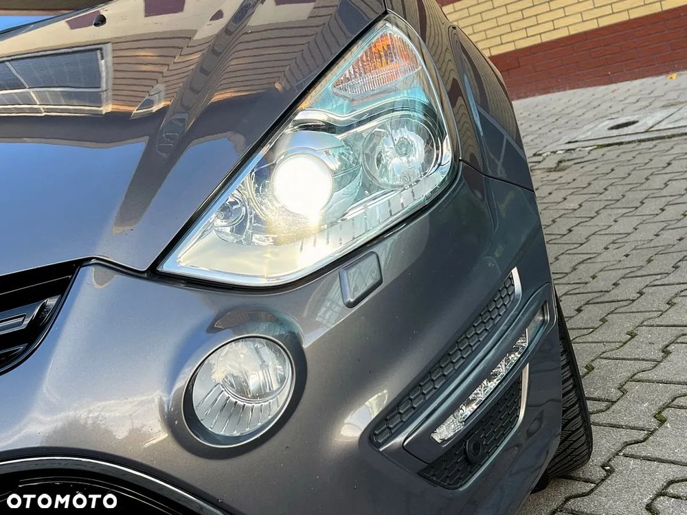 Ford S-Max - 17