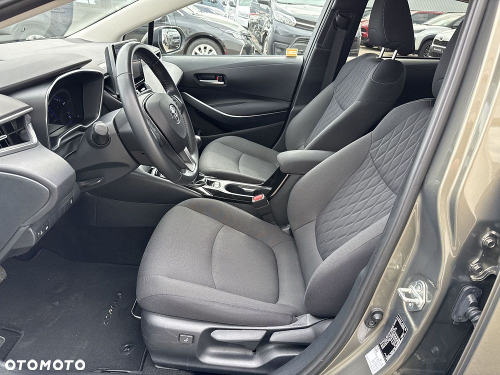 Toyota Corolla - 13
