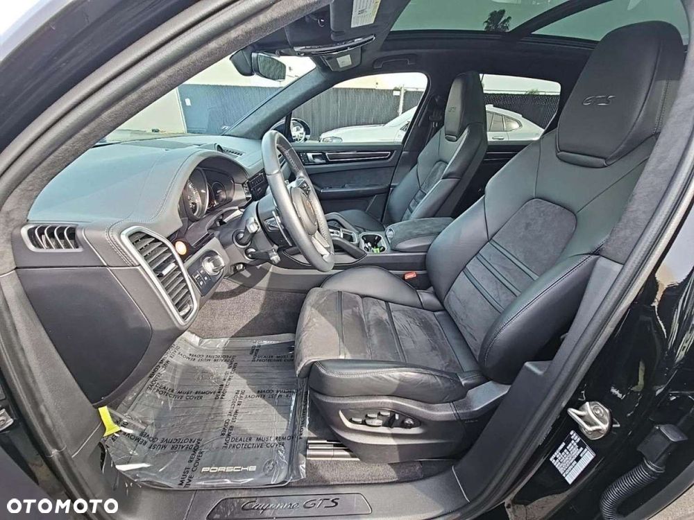 Porsche Cayenne - 7