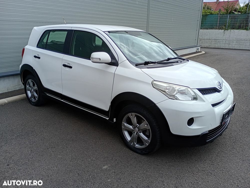 Toyota Urban Cruiser 1.4 AWD DPF Sol - 2