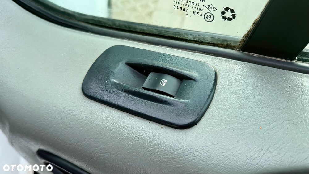 Nissan PRIMASTAR 2.0DCI - 25