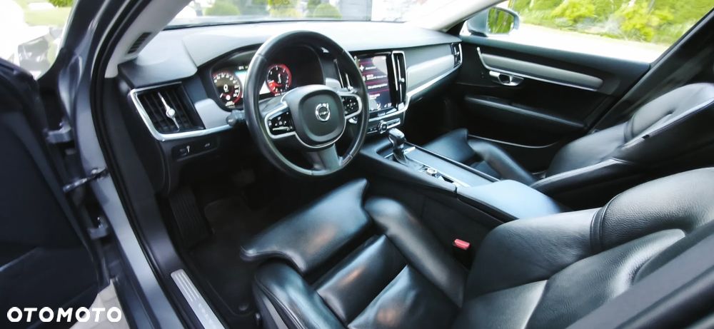 Volvo S90 D3 Momentum - 35