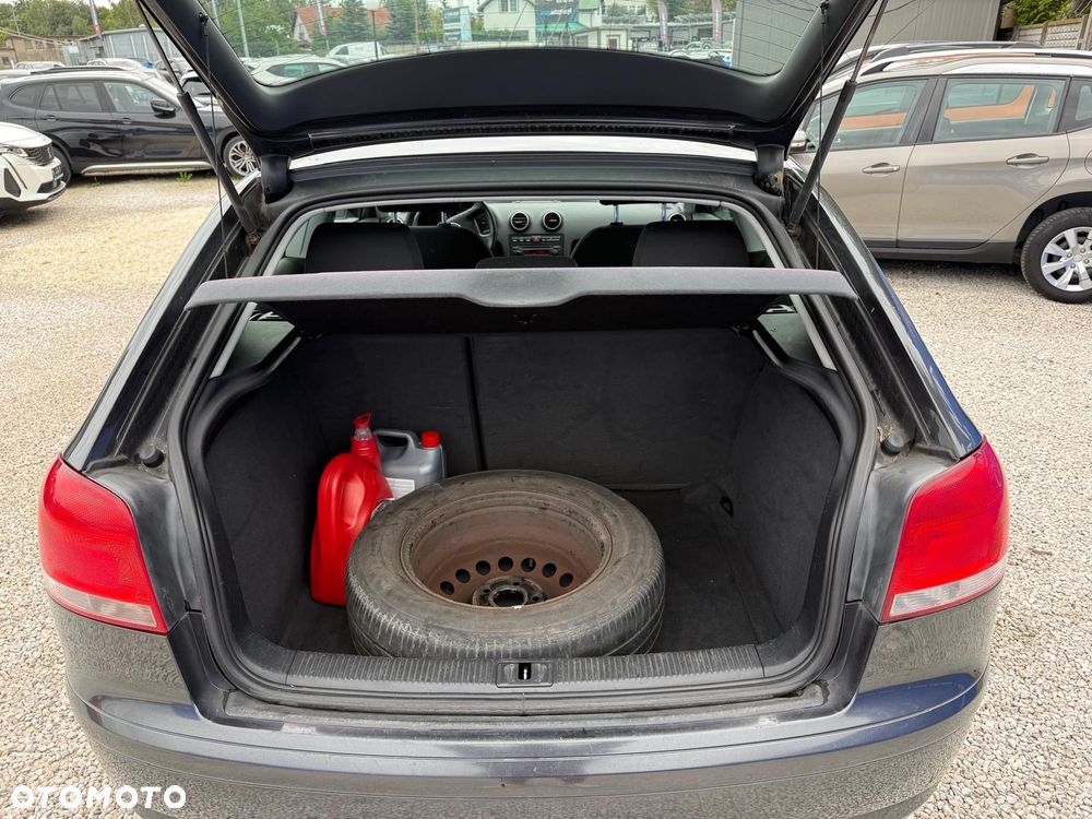 Audi A3 3-drzwiowe 1.6 Ambition - 20