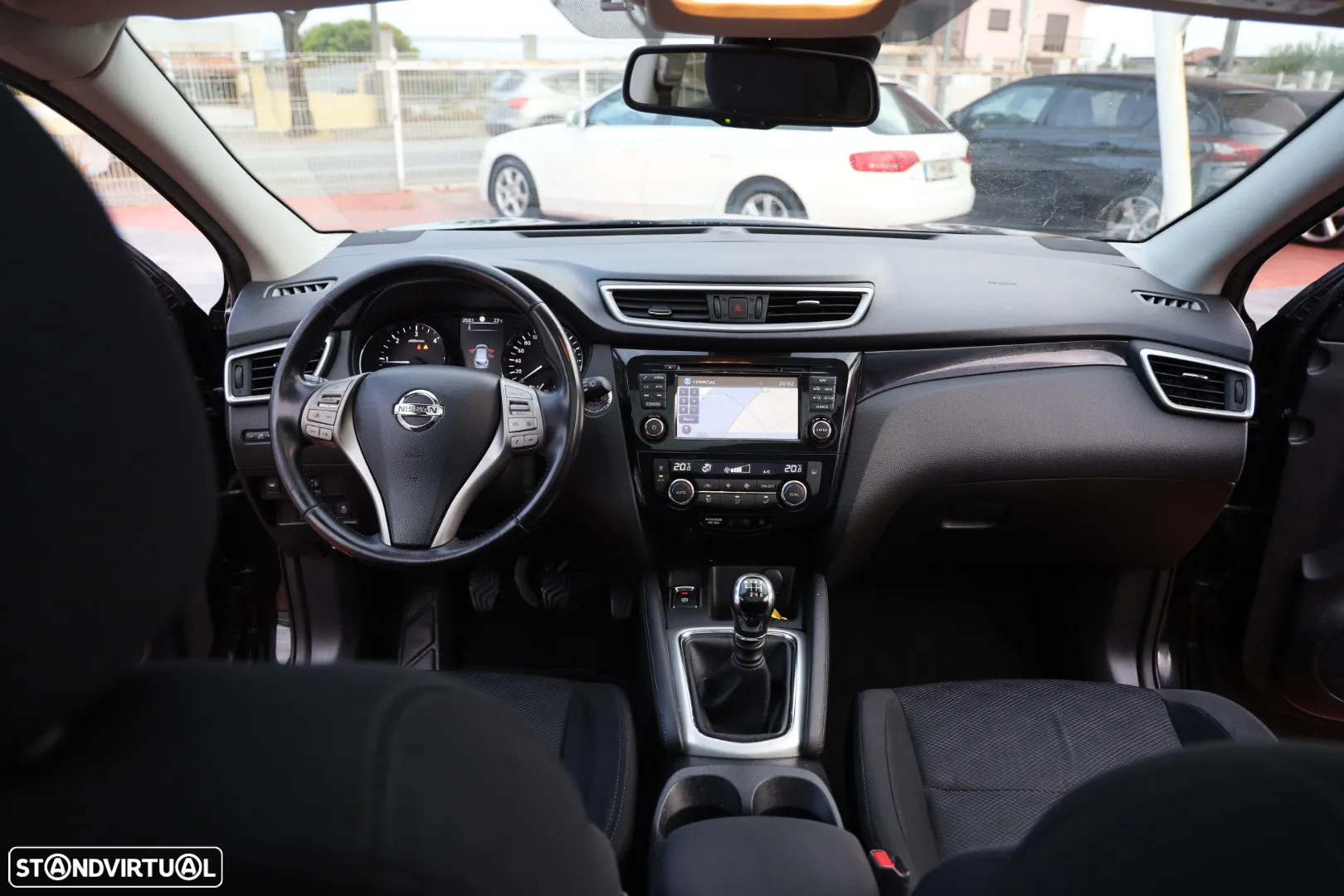 Nissan Qashqai 1.5 dCi N-Connecta 18 - 17
