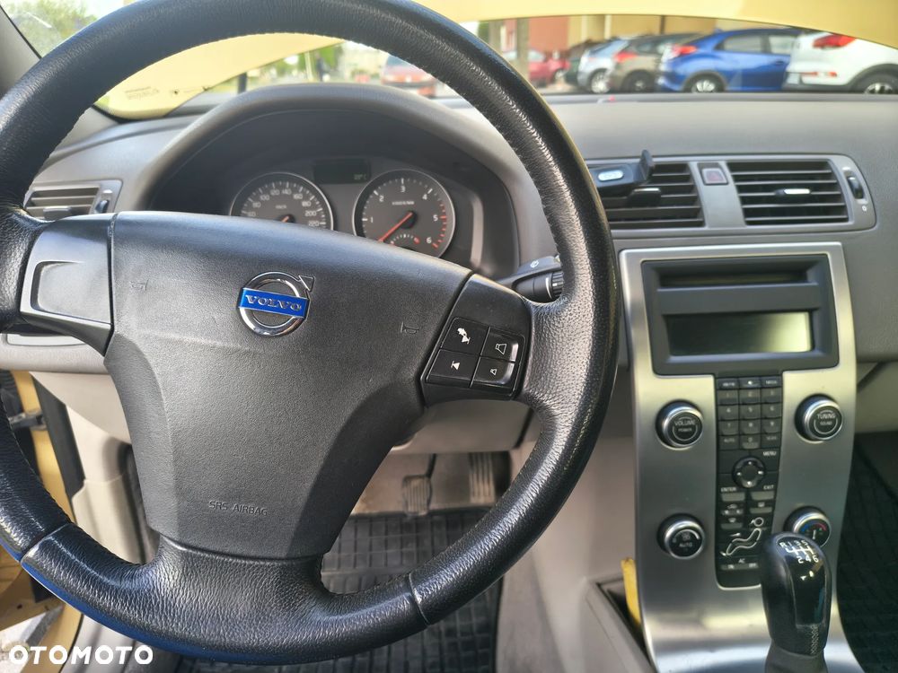 Volvo S40 2.0D - 16