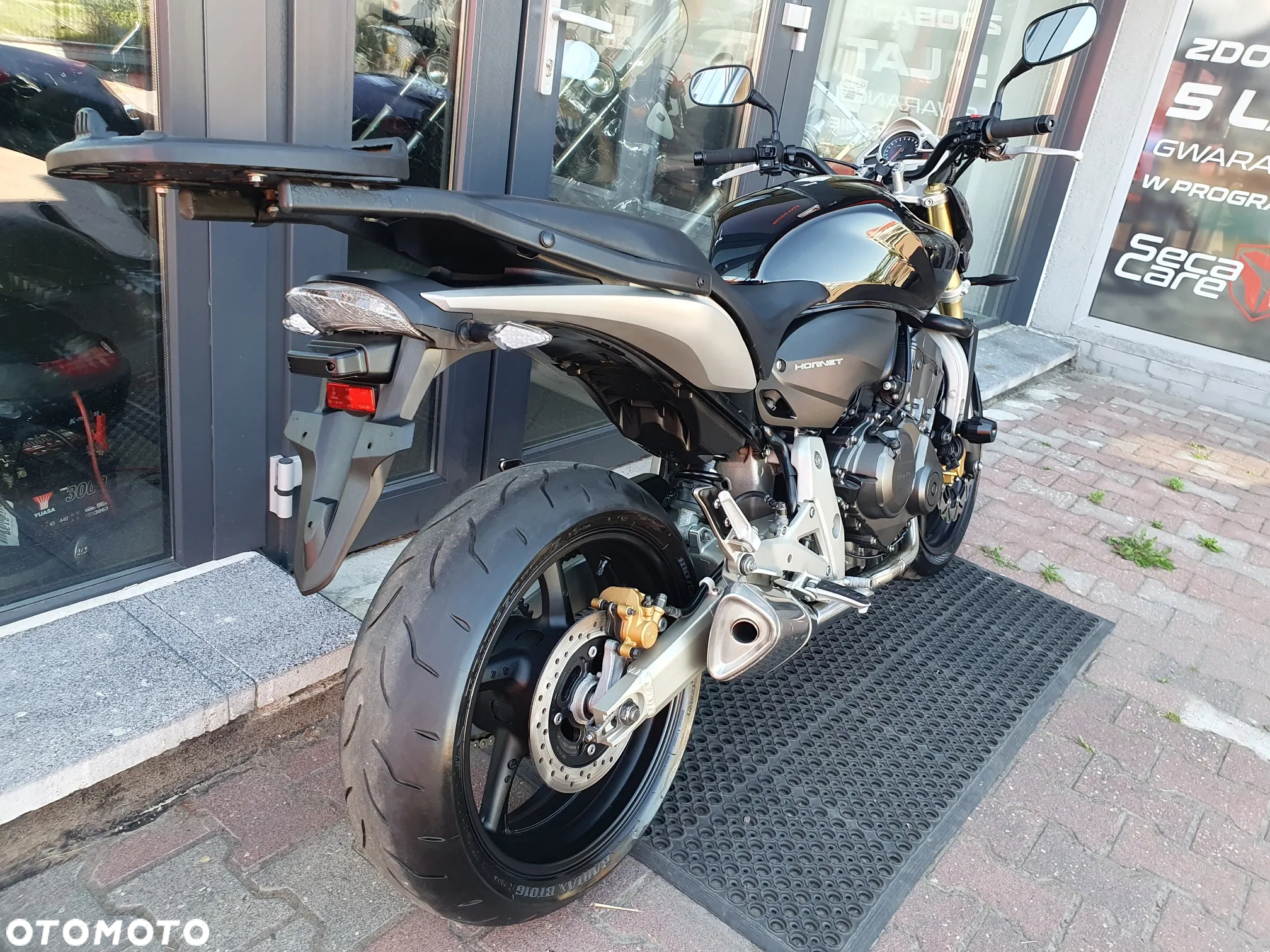 Honda Hornet - 8