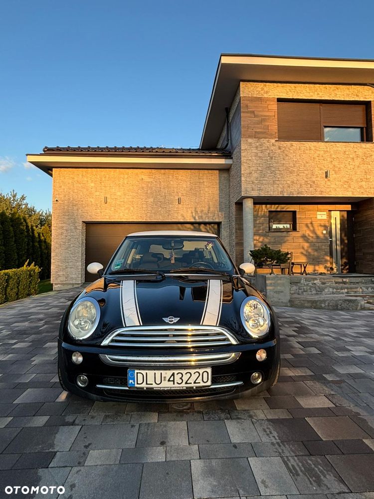 MINI Cooper Standard - 2