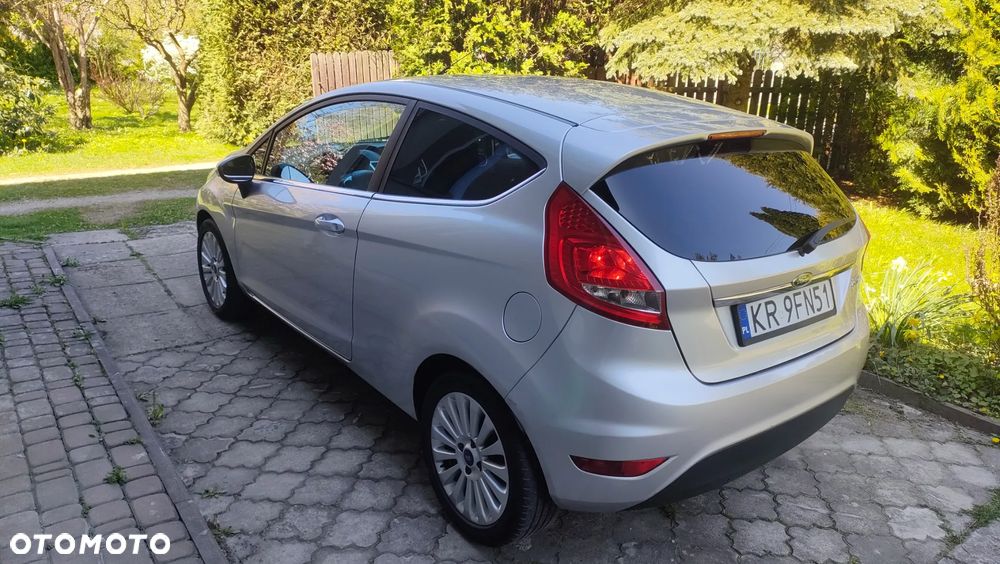 Ford Fiesta 1.4 Ghia - 5