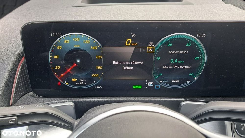 Mercedes-Benz EQB - 11