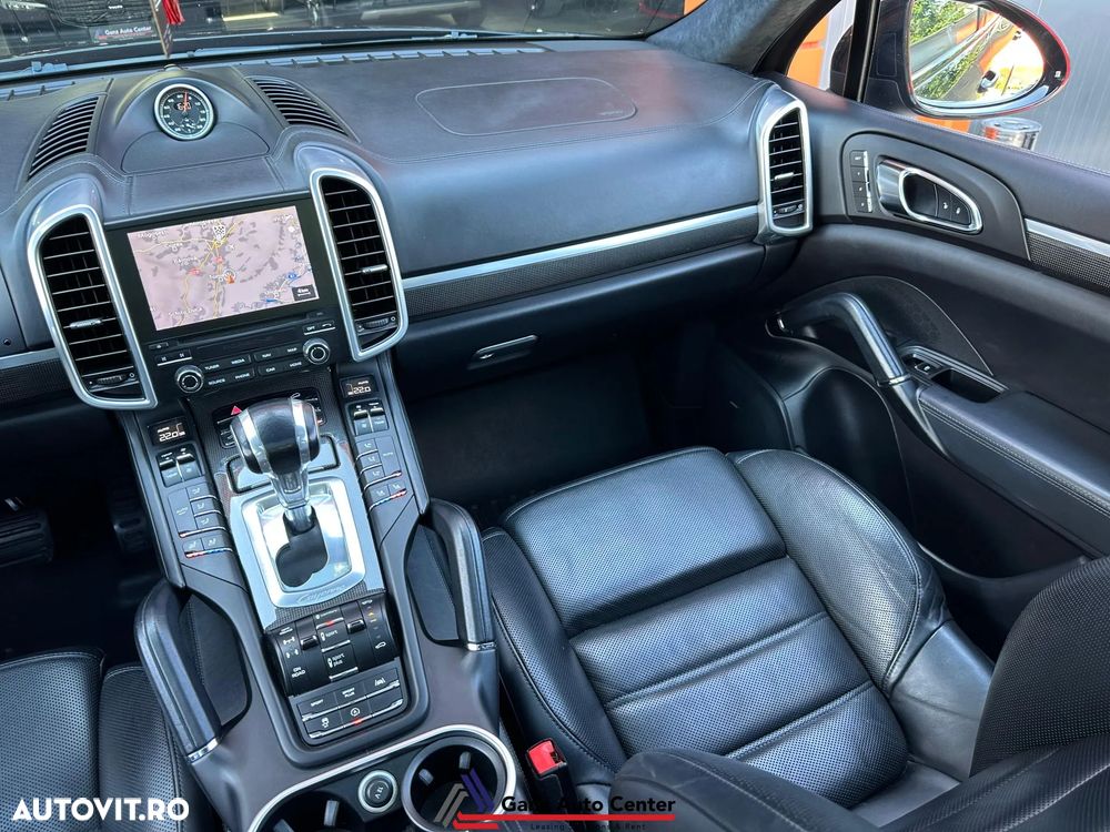 Porsche Cayenne Platinum Edition - 9