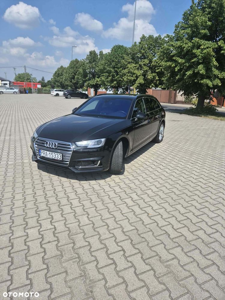 Audi A4 Avant 45 TFSI quattro S tronic S line - 2