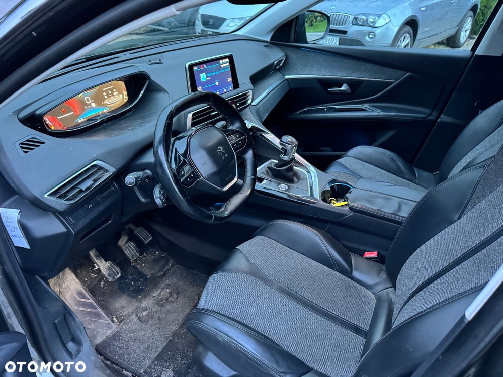 Peugeot 3008 HDi 115 Allure - 11