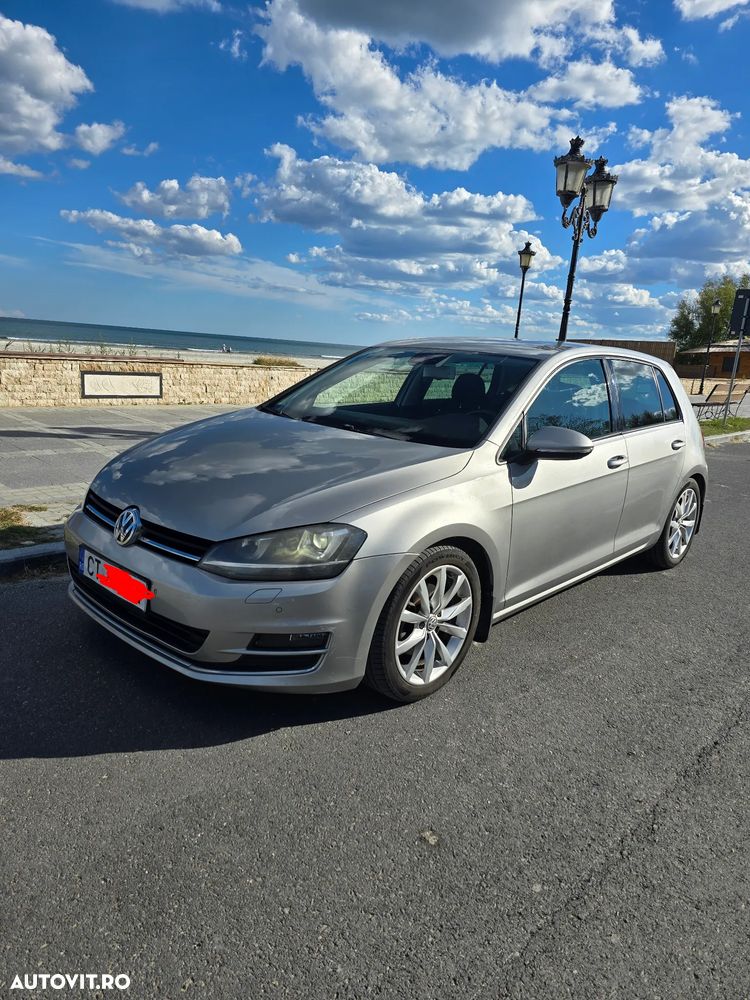Volkswagen Golf - 1