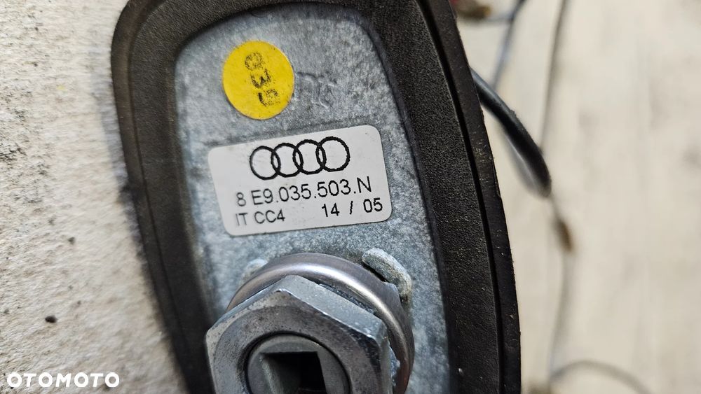 Audi A4 B6 B7  antena radiowa 8E9035503N - 2