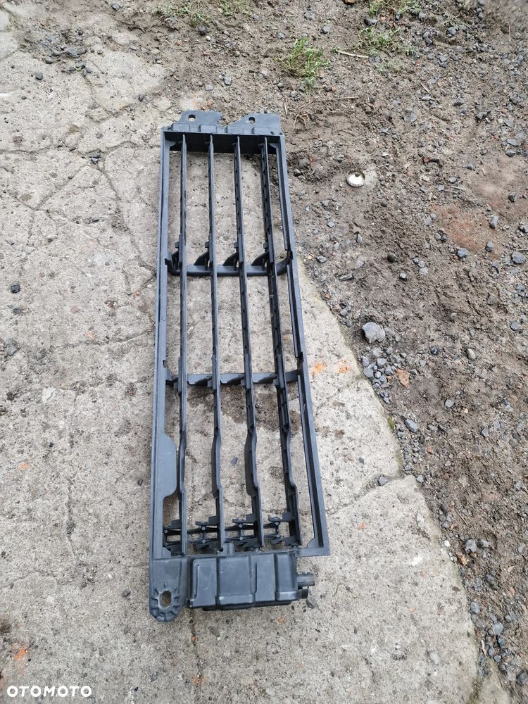 Żaluzją chłodnicy  Renault  Clio V captur  II 214F68290R - 2