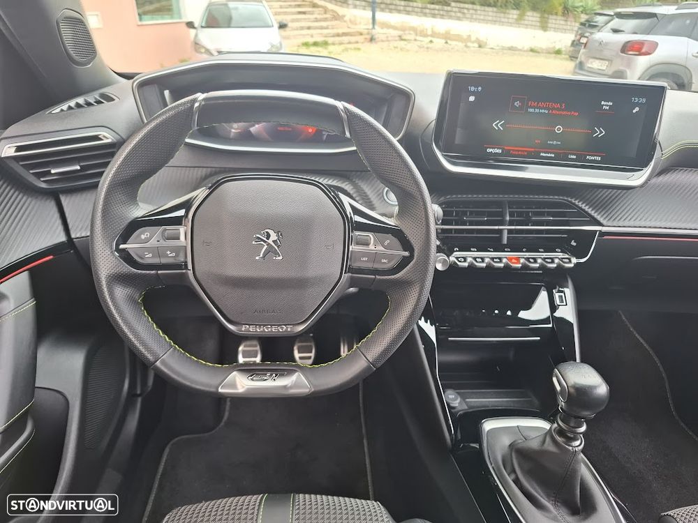 Peugeot 2008 1.2 PureTech GT Line - 12