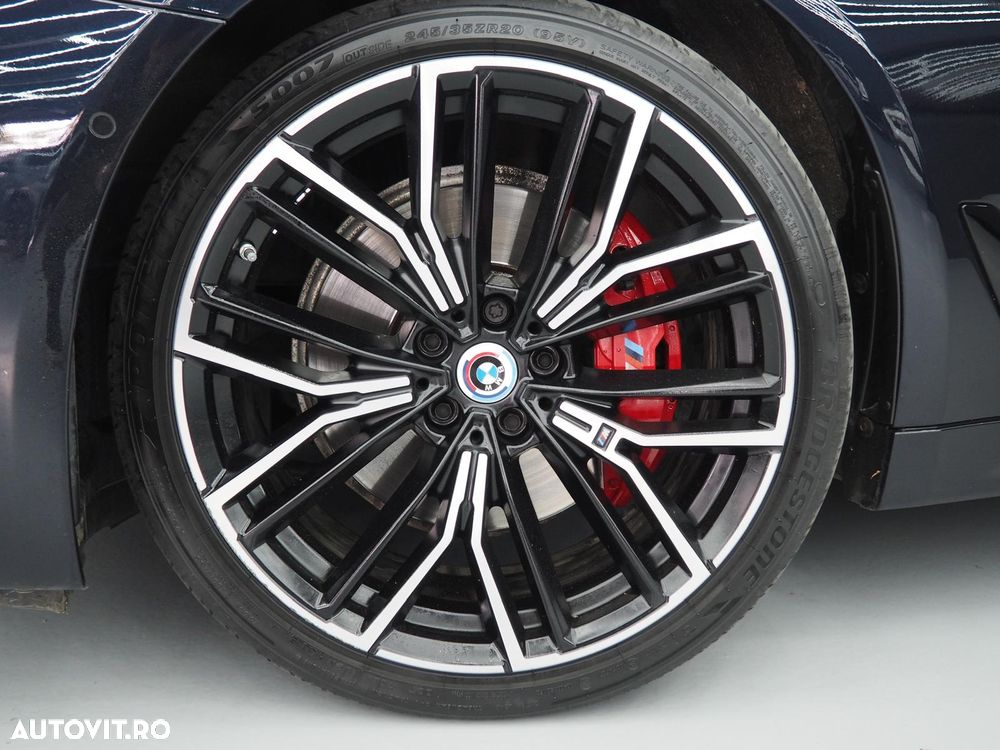 BMW Seria 5 520i AT MHEV - 19