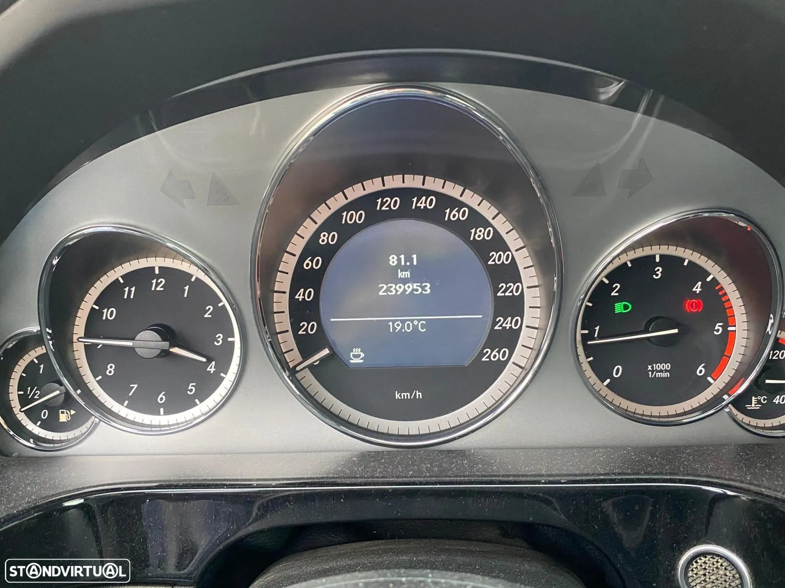 Mercedes-Benz E 220 CDi Avantgarde - 17