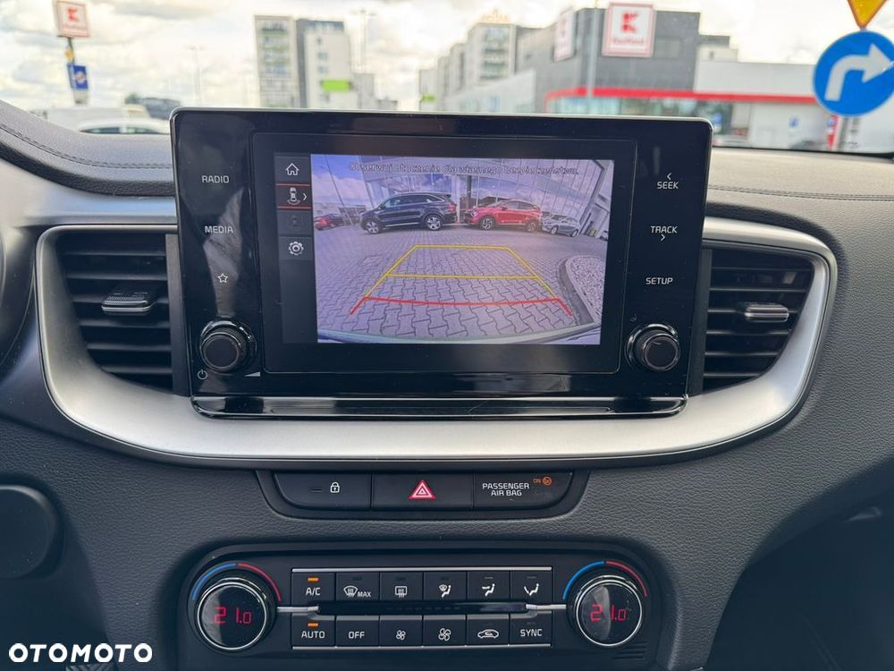 Kia XCeed 1.5 T-GDI M - 12