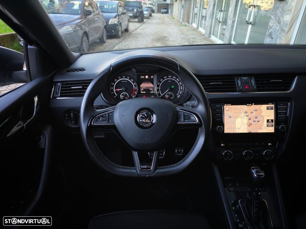 Skoda Octavia Break 2.0 TDI DSG RS - 25