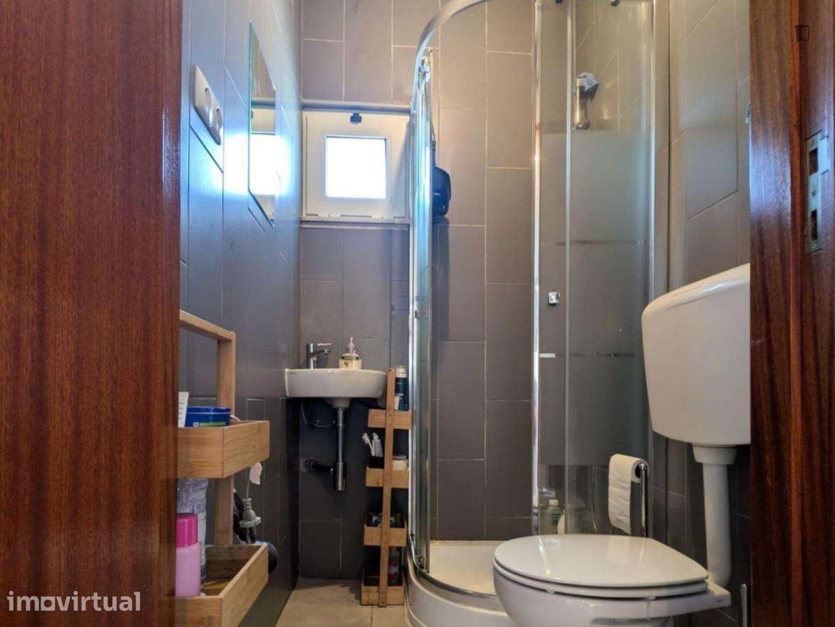 Casa com 2 quartos - localizado em Loreto Coimbra - Grande imagem: 2/7