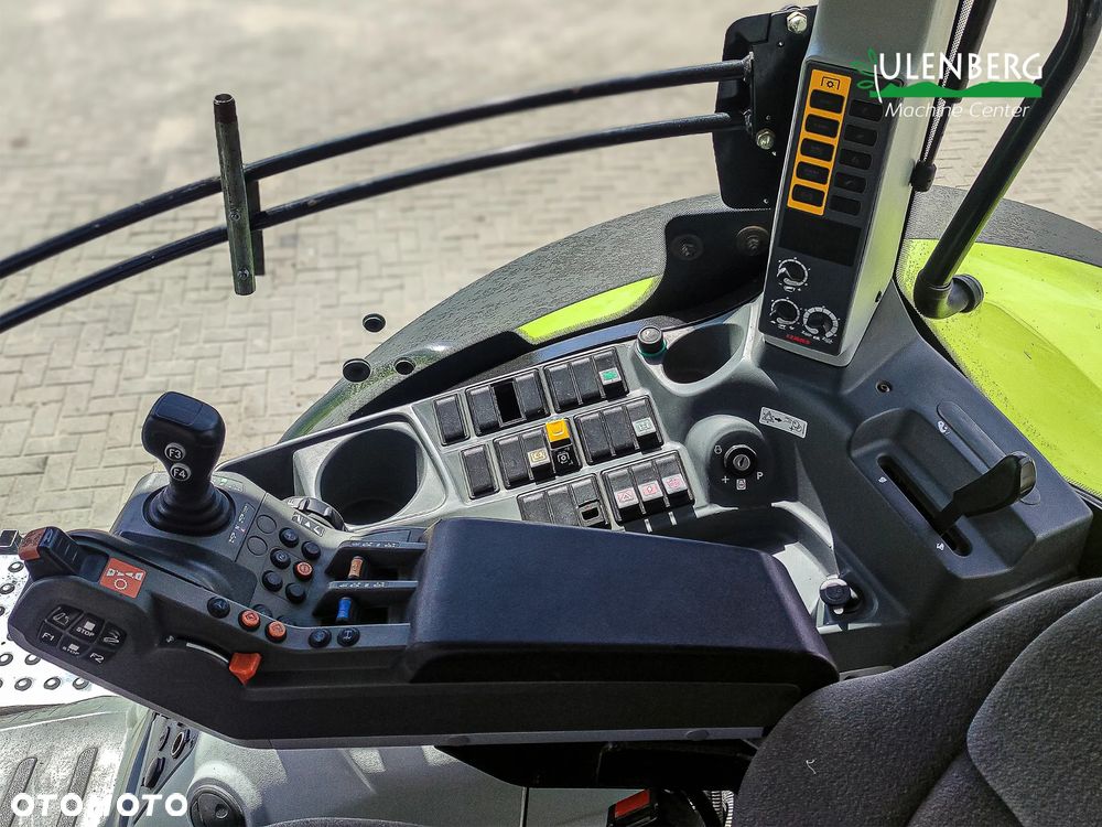 Claas Axion 850 - 13