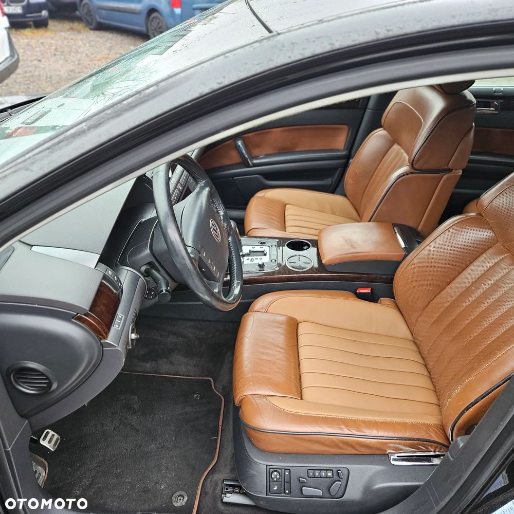 Volkswagen Phaeton - 16