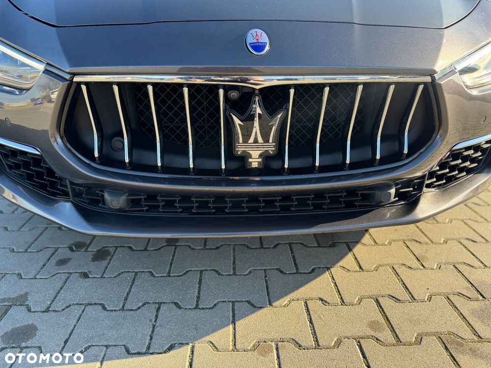 Maserati Ghibli S - 10