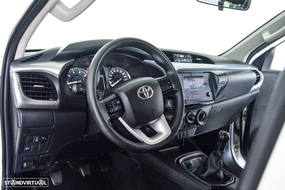 Toyota Hilux 2.4 D-4D 4X2 Cabine Dupla 5L - 5