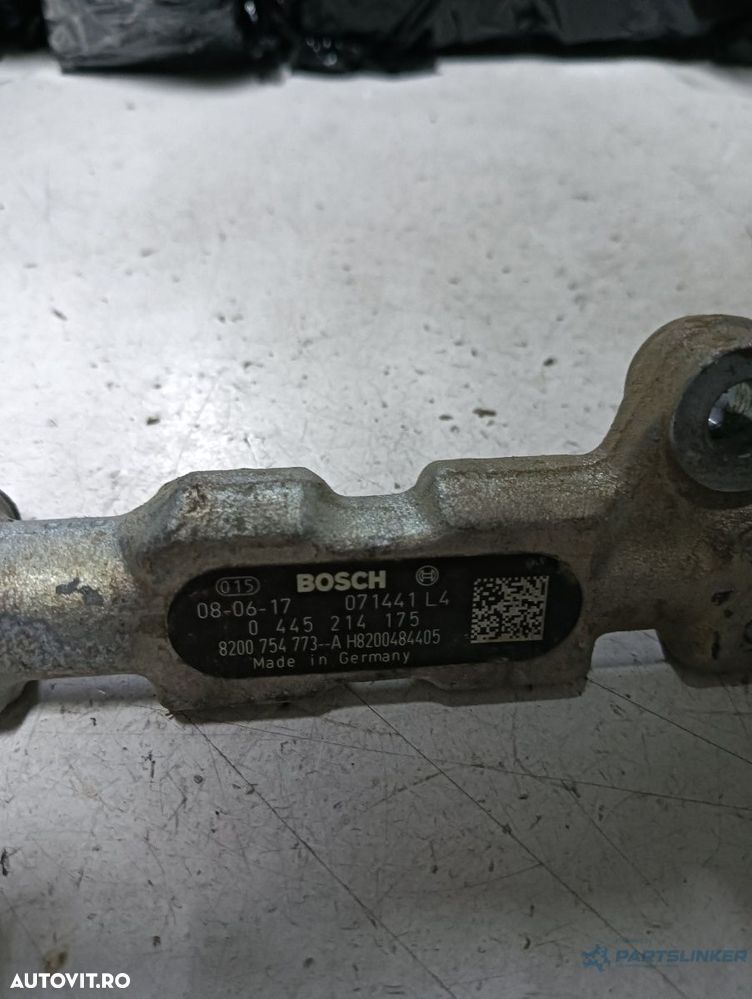 Rampa injectoare RENAULT MASTER II Box FD 1998 - >, Box OEM 8200754773 - 2