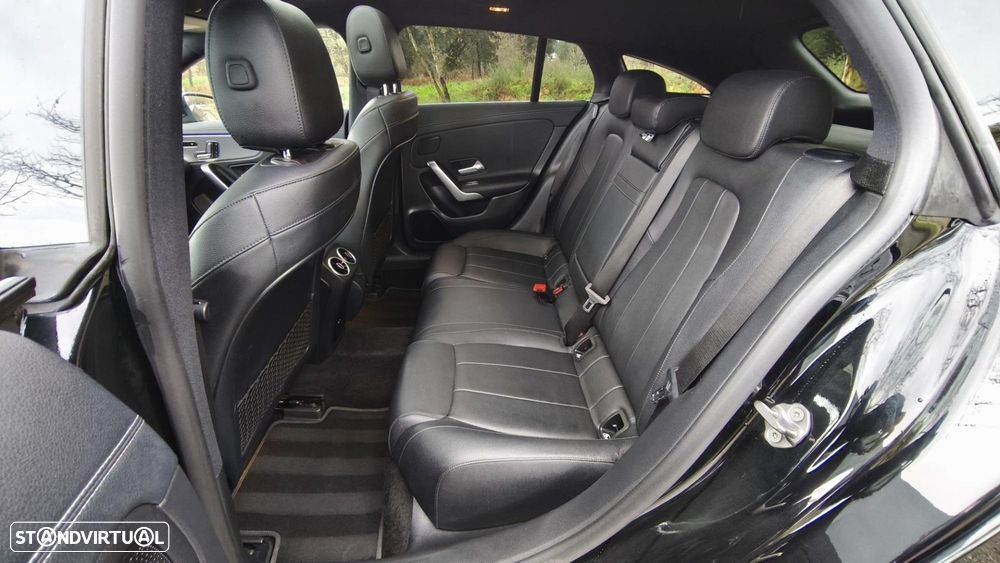 Mercedes-Benz CLA 180 d Shooting Brake Business Solutions Aut. - 12