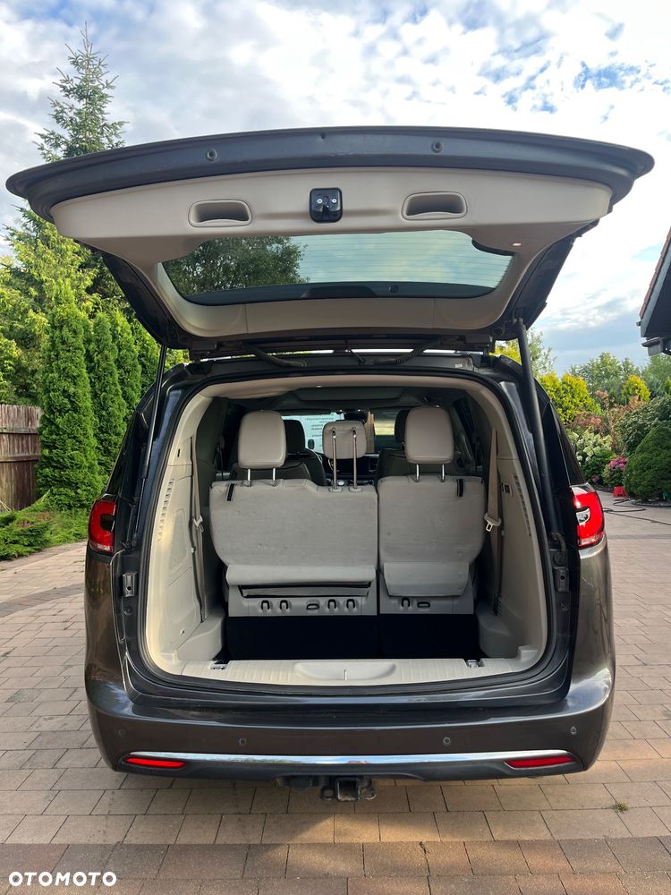 Chrysler Pacifica - 17