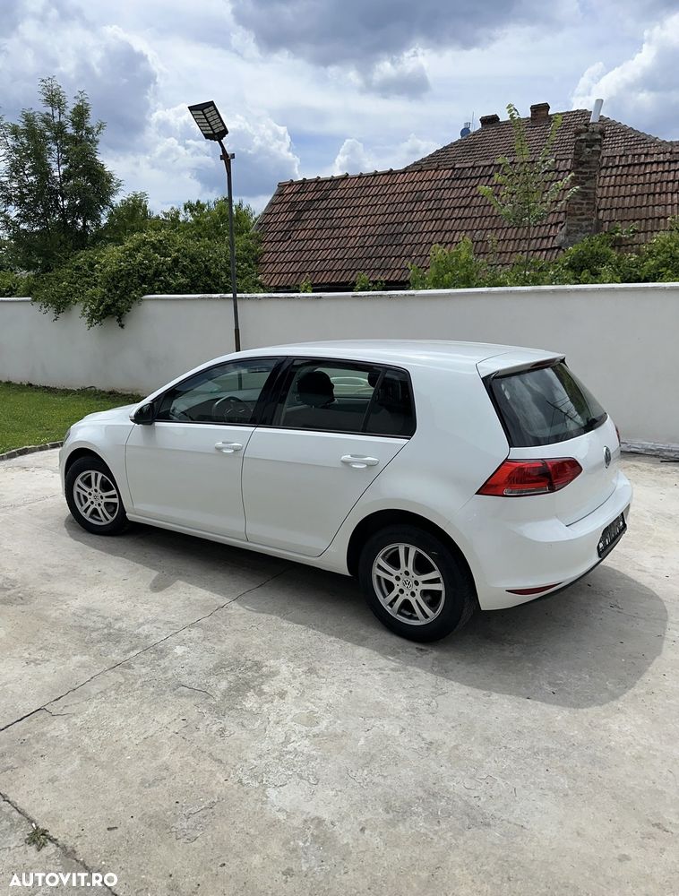 Volkswagen Golf 1.6 TDI DPF BlueMotion - 2