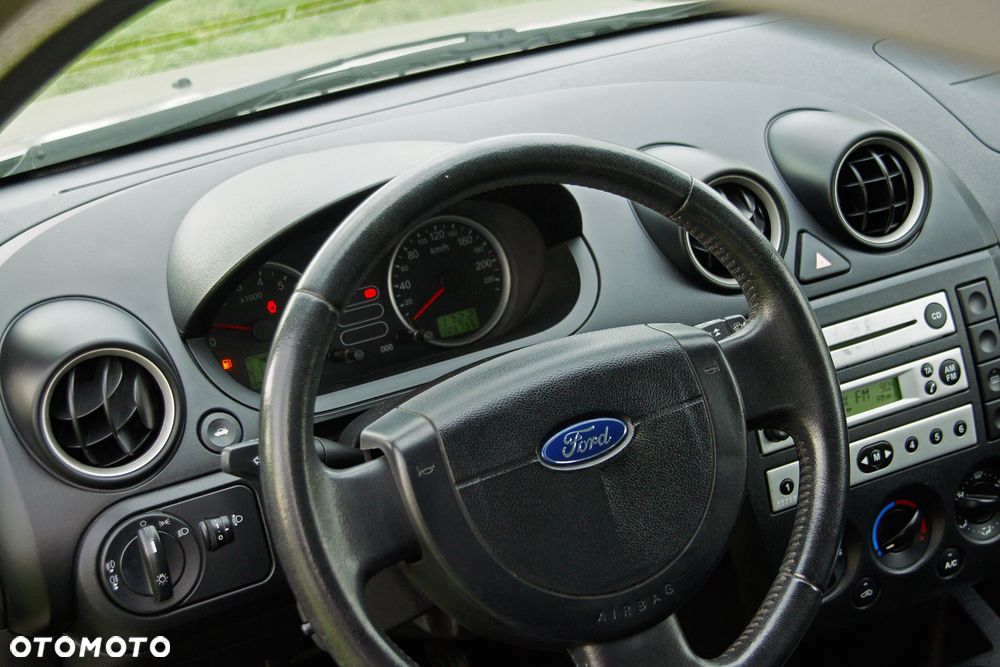 Ford Fiesta - 6