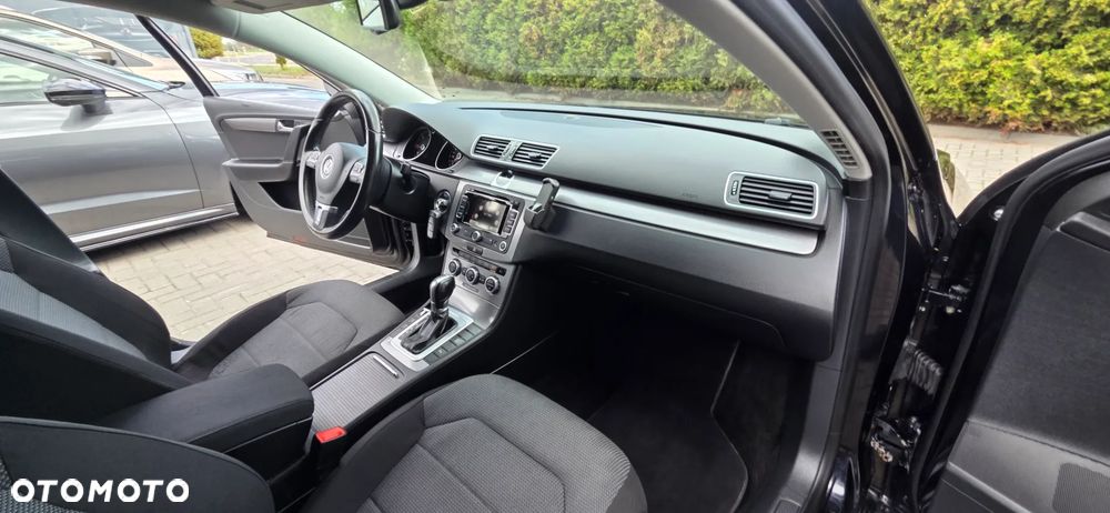 Volkswagen Passat Variant 2.0 TDI DSG BlueMotion Technology Highline - 37
