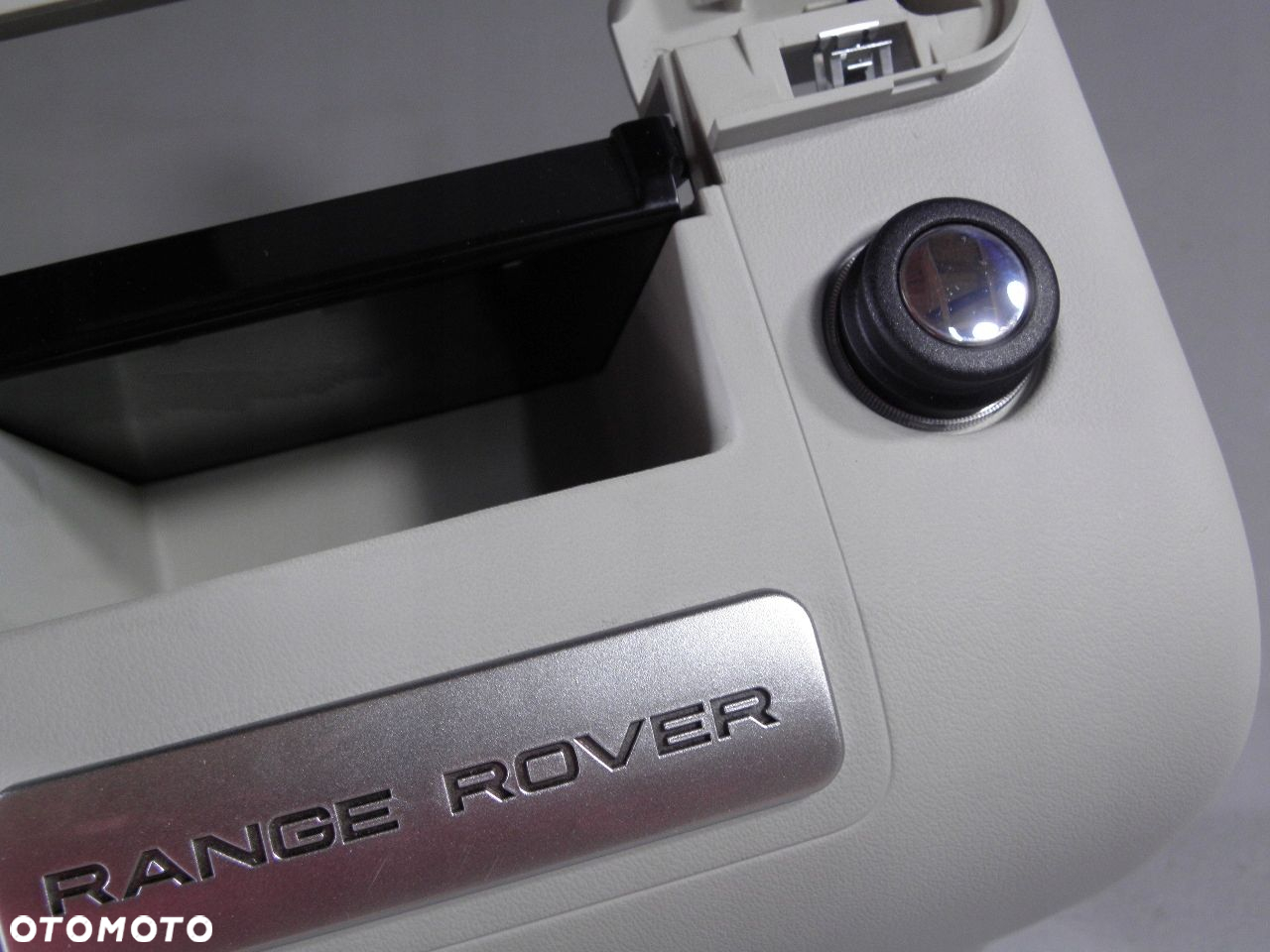 RANGE ROVER VOGUE L405 PANEL ZAPALNICZKA RAMKA TYŁ - 4