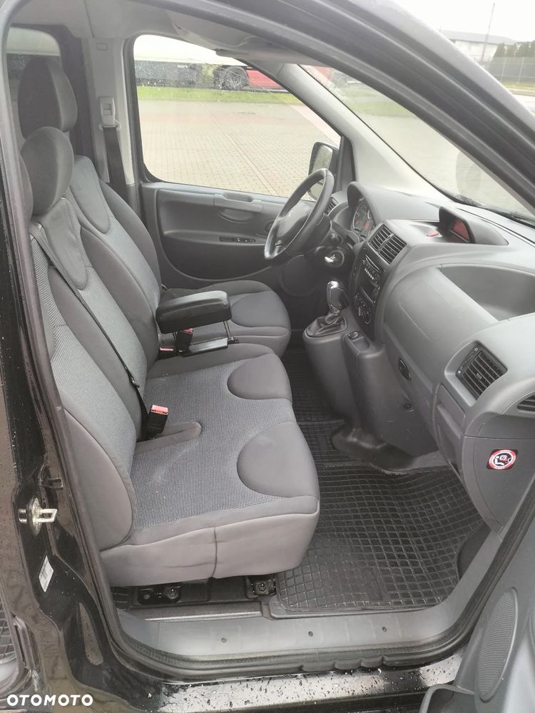 Peugeot Expert - 8