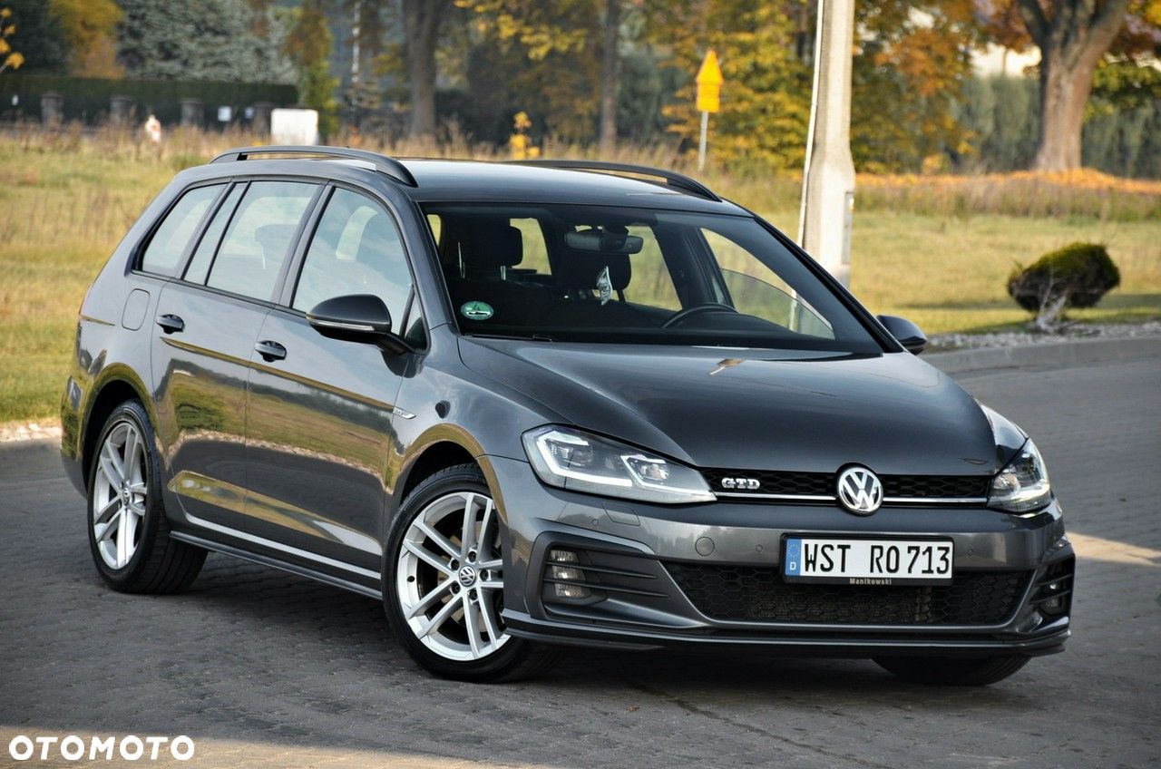 Volkswagen Golf - 1