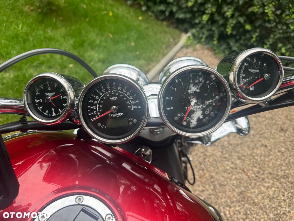 Triumph Rocket - 8
