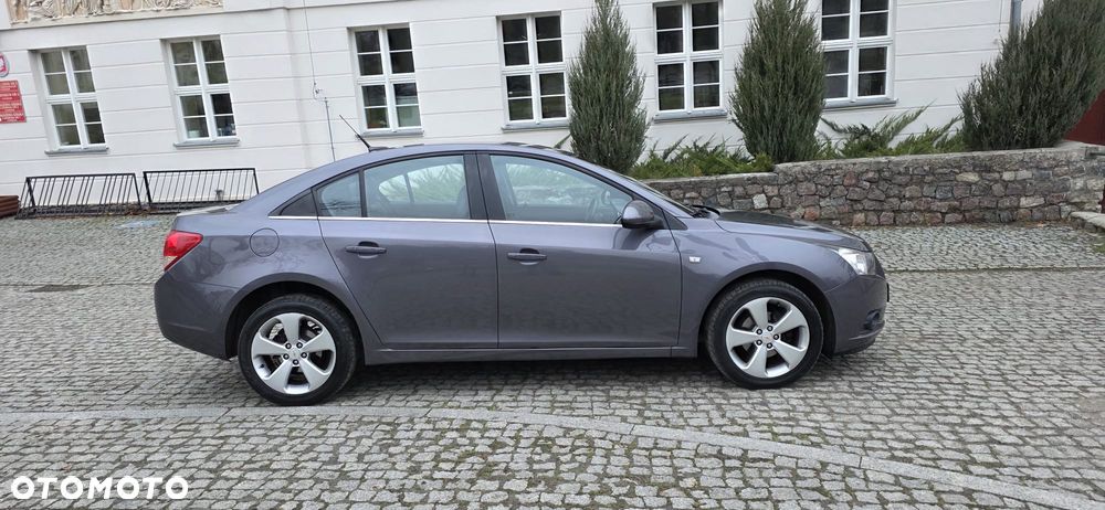 Chevrolet Cruze 1.8 LT+ - 37
