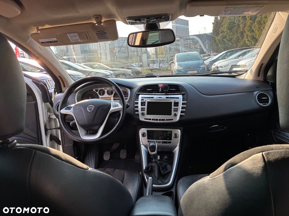 Lancia Delta 1.4 MultiAir 16v Gold - 13