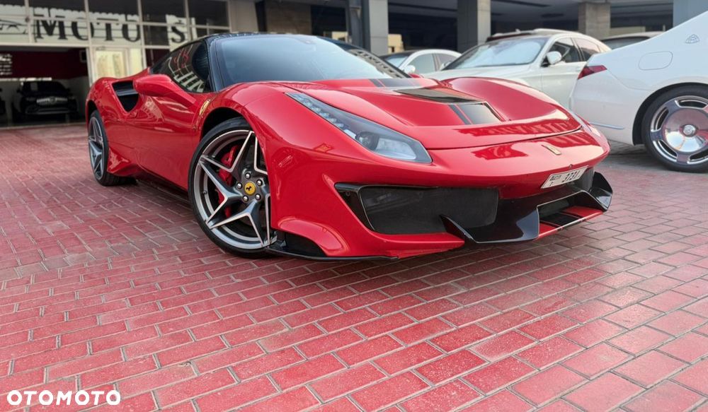 Ferrari 488 - 1