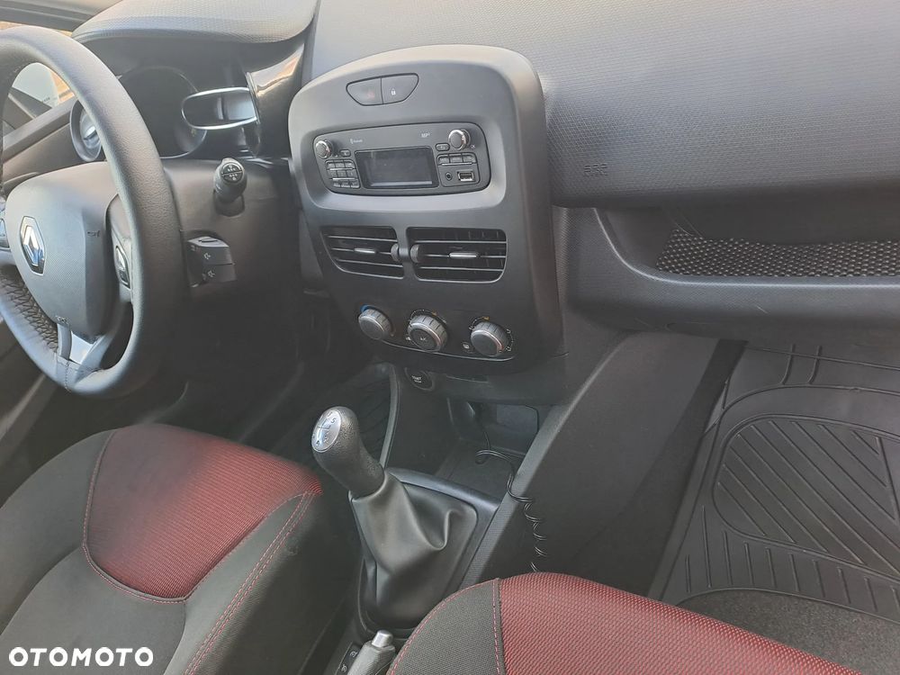 Renault Clio - 16