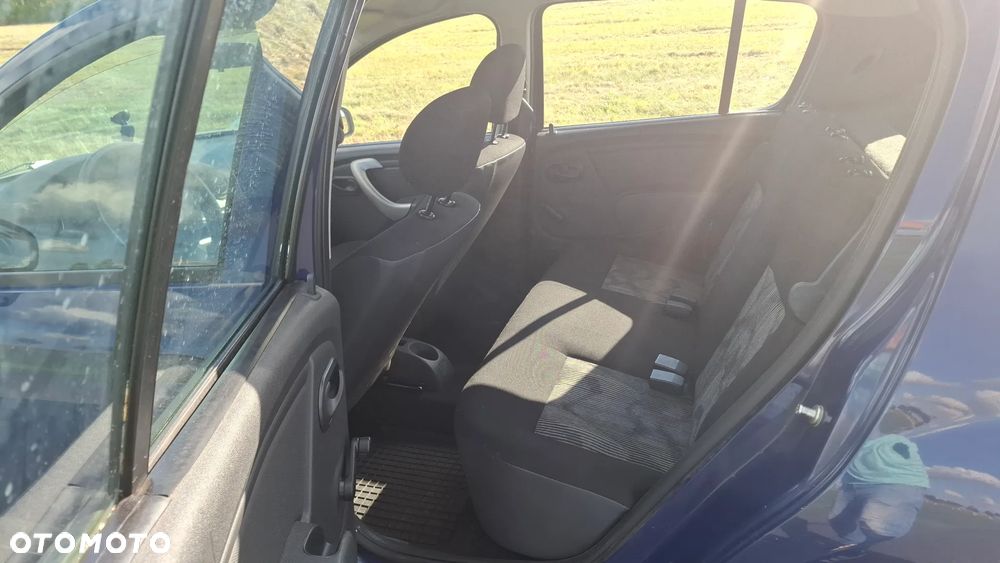 Dacia Sandero 1.2 16V Ambiance - 22