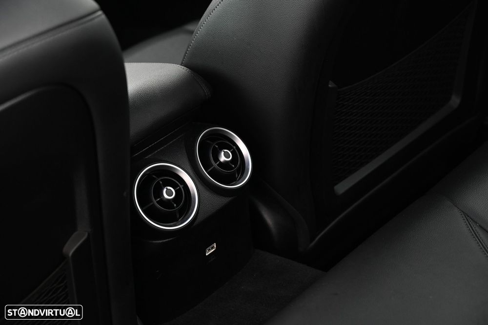 Alfa Romeo Giulia 2.2 D Ti AT8 - 26