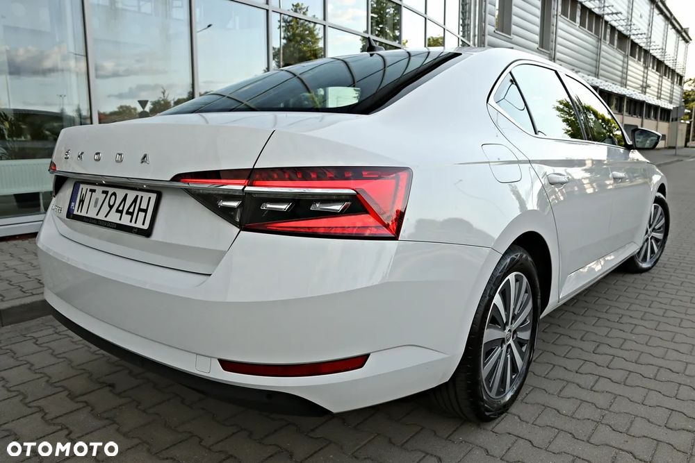 Skoda Superb 1.5 TSI Ambition DSG - 17