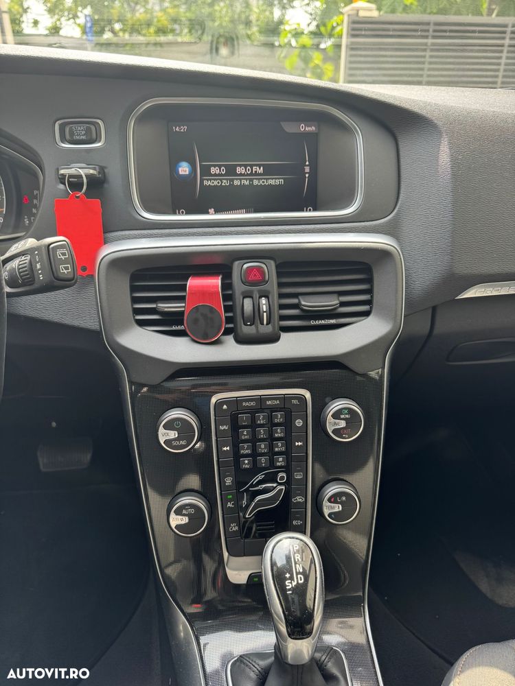 Volvo V40 D2 Aut. Momentum - 10